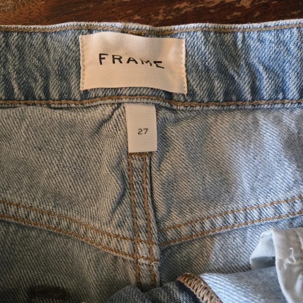 Frame Le Slouch Bermuda Distressed Shorts size 27 light wash